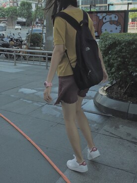 「アイテム（アナログ腕時計、ピンク系）」を使った、吃芝士さん（レディース・172cm）の夏コーディネート