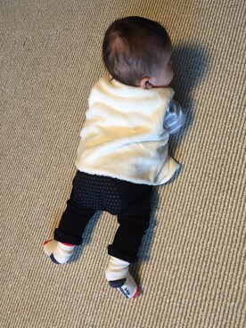 「babygap」｜「アイテム（ダウンベスト）」を使った、HALUさん（キッズ・60cm）の秋コーディネート