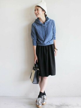 「シルバーシューズ」｜「アイテム（ニットキャップ/ビーニー）」を使った、BEAUTY&YOUTH オフィススタッフ 02さん（レディース・163cm）の秋コーディネート