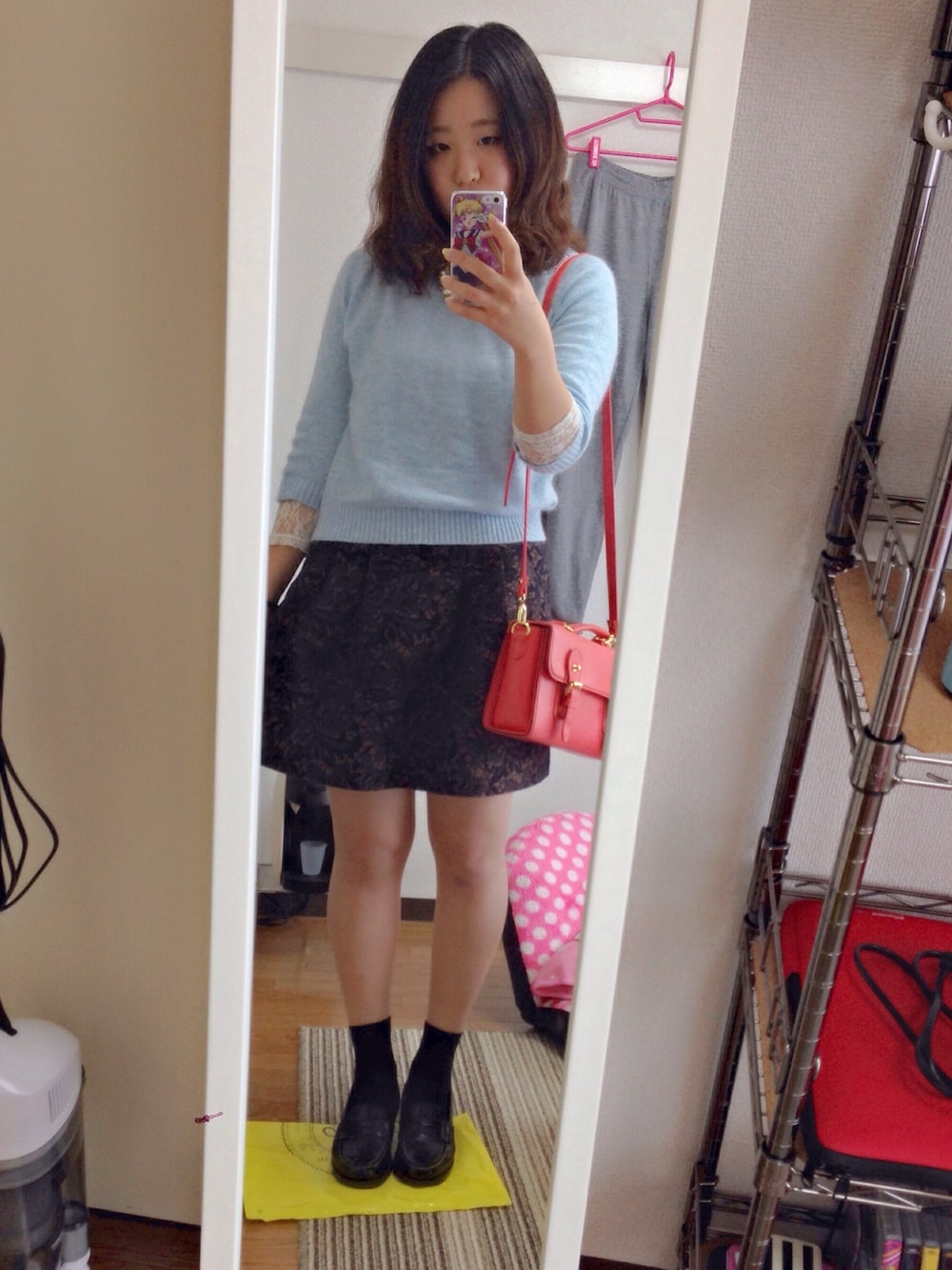 「LOWRYS FARM、LEPSIM、HARUTA、PAGEBOY」｜「PAGEBOYのbag（ショルダーバッグ、オレンジ系）」を使った、えりぼんさん（レディース・159cm）の春コーディネートの1枚目の写真