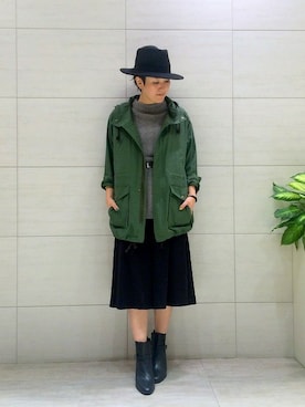 「ミリタリーアウター」｜「アイテム（ミリタリージャケット）」を使った、RolladeX STAFFさん（レディース・162cm）の秋コーディネート