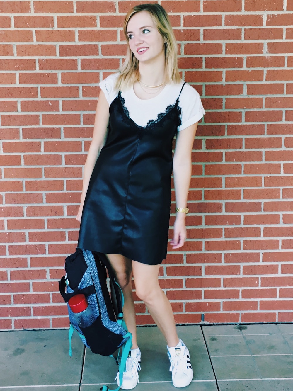 「dress、leather、adidas、tshirt、school、college、model、legs」｜「ZARAのアイテム（ドレス、ブラック系）」を使った、Megan Stittさん（レディース・165cm）の夏コーディネートの1枚目の写真