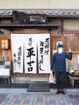 「アイテム（カバーオール）」を使った、なっちゃんさん（レディース・160cm）の冬コーディネート