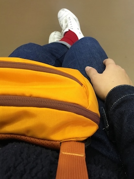 「アイテム（ボディバッグ/ウエストポーチ、グリーン系）」を使った、なっちゃんさん（レディース・160cm）の冬コーディネート