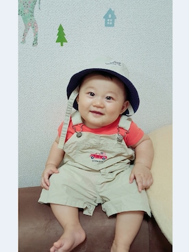 「OSHKOSH（オシュコシュ）のアイテム（サロペット/オーバーオール、ベージュ系）」を使った、asa0308さん（キッズ・70cm）の夏コーディネート