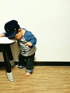 「babyGAP（babyGAP）のアイテム（Tシャツ/カットソー、グレー系）」を使った、asa0308さん（キッズ・70cm）の秋コーディネート