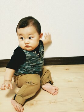 「H&M（エイチ・アンド・エム）のアイテム（その他パンツ、ベージュ系）」を使った、asa0308さん（キッズ・70cm）の秋コーディネート