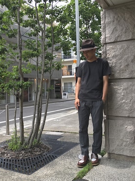 「BLUE WORK（ブルーワーク）のアイテム（パンツ）」を使った、志茂良信さん（メンズ・168cm・20代）の夏コーディネート