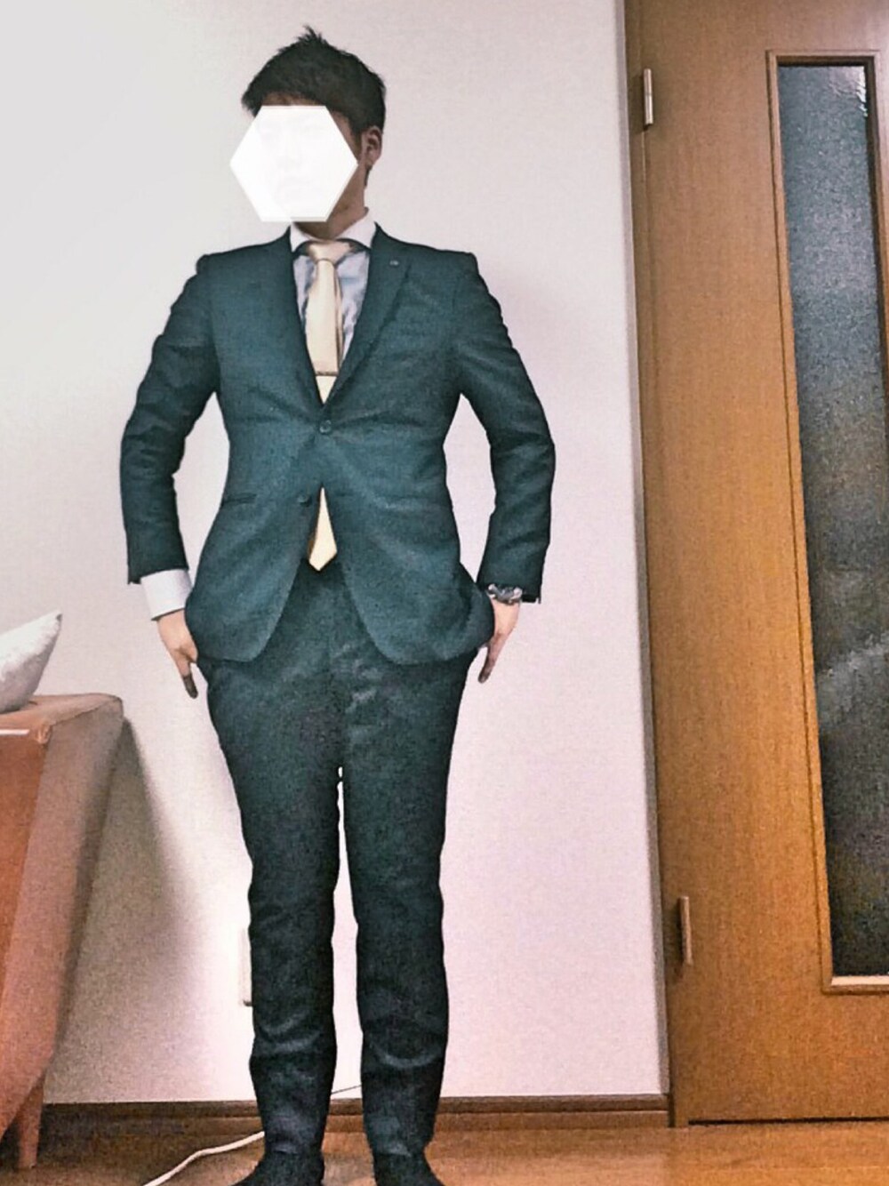 「THE SUIT COMPANYのアイテム（セットアップ、ブルー系）」を使った、yocci1104さん（メンズ・168cm）の春コーディネートの1枚目の写真