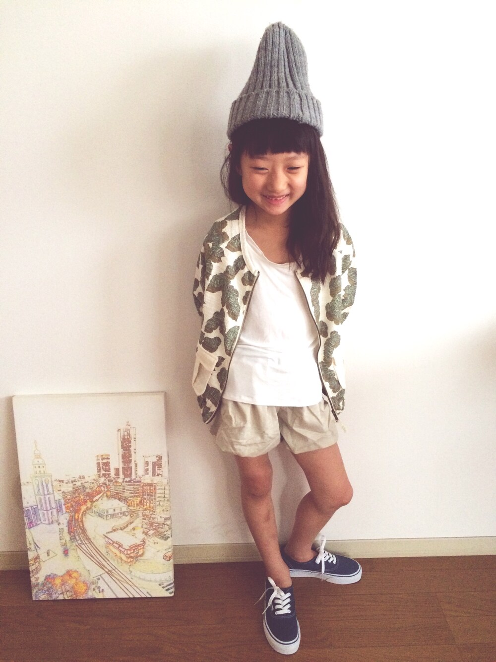 「ハグマグ、キッズコーデ、ニット帽、ニットキャップ、VANS、ブルゾン、カジュアル、かぼちゃパンツ」｜「ZARA KIDSのアイテム（ブルゾン、グリーン系）」を使った、ERIさん（キッズ・125cm）の春コーディネートの1枚目の写真
