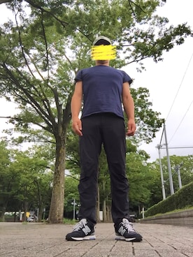 「ノームコア」｜「アイテム（チノパンツ）」を使った、Mさん（メンズ・168cm）の夏コーディネート