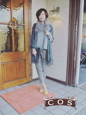 「イエロー」｜「アイテム（スウェット）」を使った、cosさん（レディース・163cm）の秋コーディネート