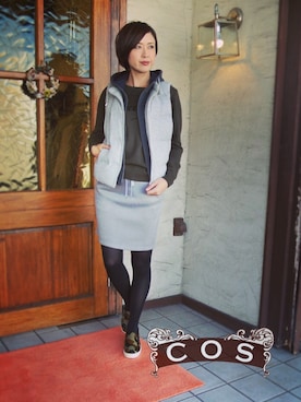 「mimi&roger（ミミアンドロジャー）のアイテム」を使った、cosさん（レディース・163cm）の秋コーディネート