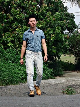 「DSQUARED2（ディースクエアード）のアイテム（チノパンツ）」を使った、林雨辰さん（メンズ・176cm）の春コーディネート