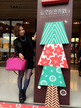 「MichaelKors」｜「アイテム（ムートンコート）」を使った、Naina茵茵さん（レディース・157cm）の秋コーディネート