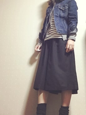 「リーバイス」｜「アイテム（PC・スマホグッズ/家電）」を使った、だーやま。さん（レディース・156cm）の春コーディネート