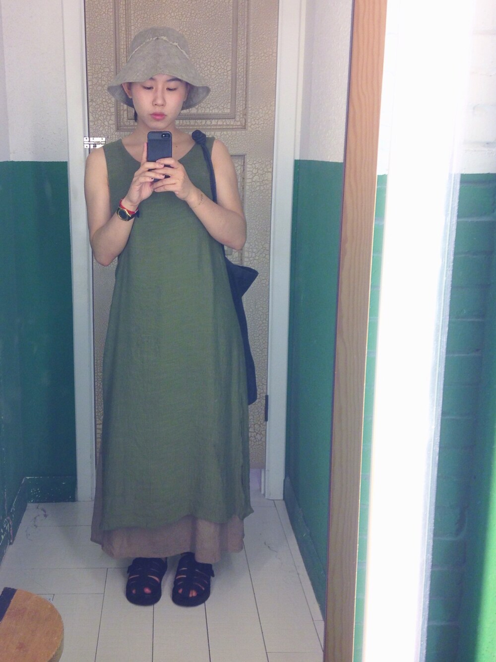 「black、hot、summer style、green label relaxing」｜「STARMIMIのアイテム（ワンピース、グリーン系）」を使った、芮翠樹さん（レディース・164cm）の夏コーディネートの1枚目の写真