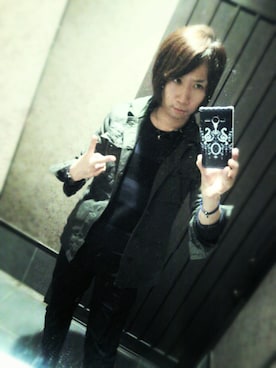 「AKM（エイケイエム）のアイテム（アナログ腕時計）」を使った、キラさん（メンズ・163cm）の冬コーディネート