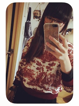 「UNDERCOVER（アンダーカバー）のヴァンパイア柄スウェット（スウェット、レッド系）」を使った、s h i o r i *さん（レディース）の秋コーディネート
