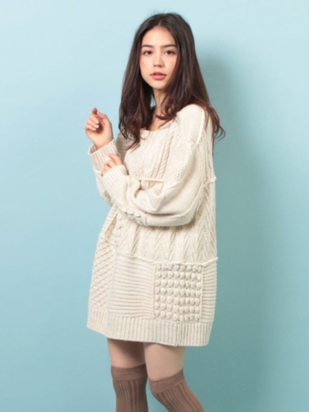 「snidel、ざっくりニット」｜「SNIDELのケーブルニットビックトップス（ニット/セーター、ホワイト系）」を使った、まあさん（レディース・157cm）の冬コーディネートの1枚目の写真