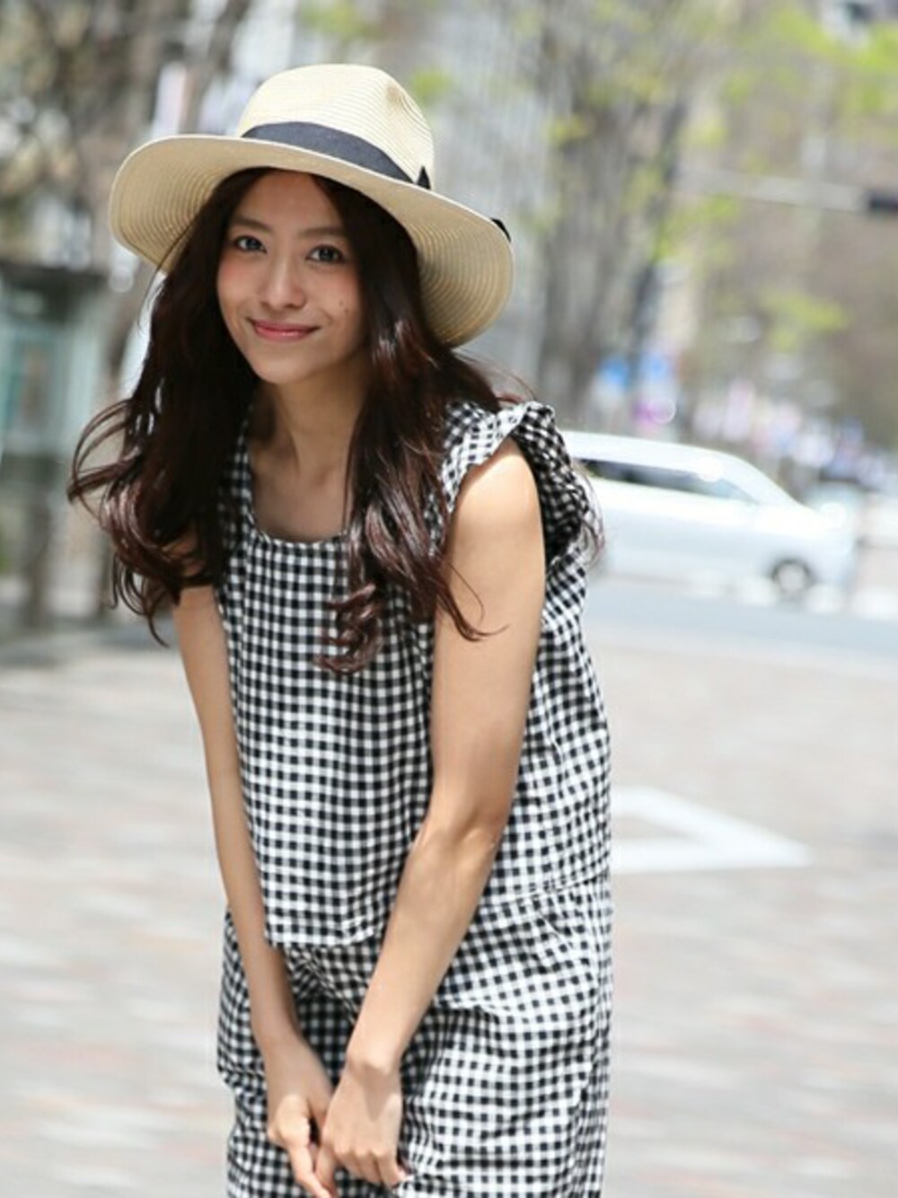 「Heather、ハット、麦わら帽子、リボン、色ち買い」｜「HeatherのペーパーツバヒロＨＡＴ　560198（ハット、ホワイト系）」を使った、まあさん（レディース・157cm）の夏コーディネートの1枚目の写真
