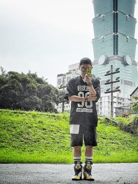 「DRIES VAN NOTEN（ドリスヴァンノッテン）のアイテム（パンツ）」を使った、DJ Mykal a.k.a.林哲儀さん（メンズ・174cm）の夏コーディネート