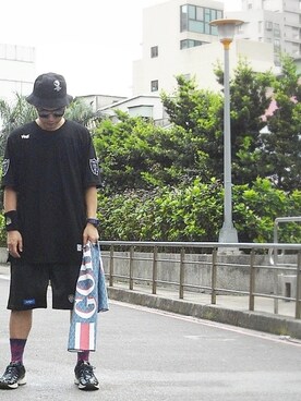 「REMIX（リミックス）のアイテム」を使った、DJ Mykal a.k.a.林哲儀さん（メンズ・174cm）の夏コーディネート