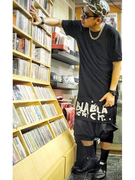 「PHENOMENON（フェノメノン）のアイテム（帽子）」を使った、DJ Mykal a.k.a.林哲儀さん（メンズ・174cm）の夏コーディネート