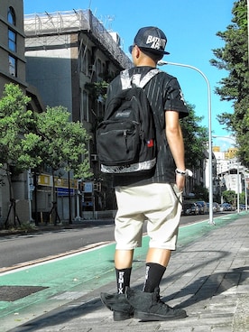 「REMIX（リミックス）のアイテム」を使った、DJ Mykal a.k.a.林哲儀さん（メンズ・174cm）の夏コーディネート