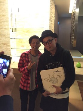 「REMIX（リミックス）のアイテム」を使った、DJ Mykal a.k.a.林哲儀さん（メンズ・174cm）の秋コーディネート