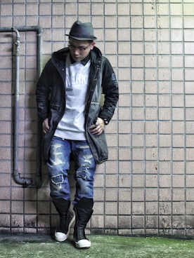 「PHENOMENON（フェノメノン）のアイテム（帽子）」を使った、DJ Mykal a.k.a.林哲儀さん（メンズ・174cm）の秋コーディネート