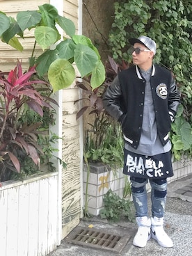 「STUSSY（ステューシー）のアイテム（ジャケット/アウター）」を使った、DJ Mykal a.k.a.林哲儀さん（メンズ・174cm）の冬コーディネート