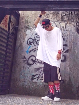 「STANCE（スタンス）のアイテム」を使った、DJ Mykal a.k.a.林哲儀さん（メンズ・174cm）の夏コーディネート