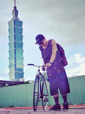 「STANCE（スタンス）のアイテム」を使った、DJ Mykal a.k.a.林哲儀さん（メンズ・174cm）の夏コーディネート