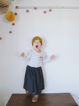 「キッスコーデ」｜「アイテム（アクセサリー）」を使った、𝑀𝐼𝑁さん（キッズ・90cm）の秋コーディネート
