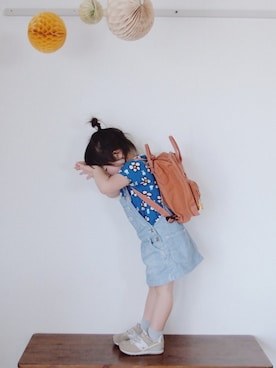 「Lee（リー）のアイテム（スカート）」を使った、𝑀𝐼𝑁さん（キッズ・100cm）の春コーディネート