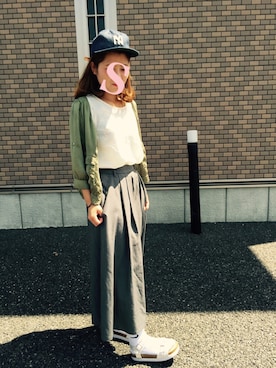 「アイテム（スラックス）」を使った、saki.さん（レディース・155cm）の春コーディネート