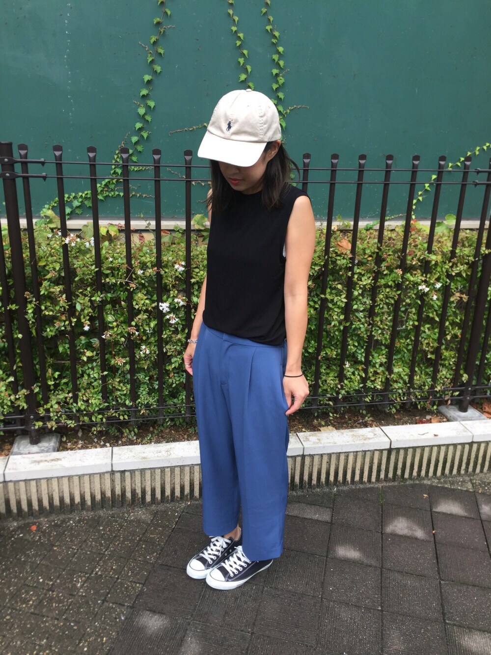 CONVERSEのアイテムを使った「阪神タイガース」の人気