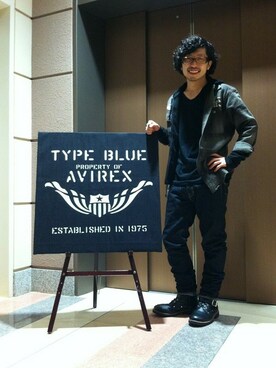 みなとみらいosamuさんの「AVIREX(アヴィレックス）　「TYPE BLUE（タイプブルー）」　サージャント【CHUCK】　ナローフィット　リジット」を使ったコーディネート