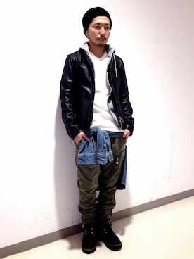「ブラック×ホワイト」｜「アイテム（ライダースジャケット）」を使った、みなとみらいosamuさん（メンズ・163cm）の秋コーディネート