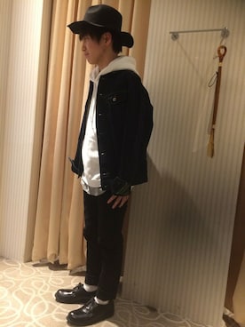 「HVC（エイチブイシー）のアイテム（パンツ）」を使った、HVC大津一里山店さん（メンズ・172cm）の冬コーディネート