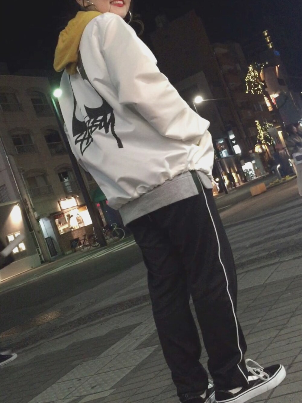 「stussy、stussywomen、VANS、street」｜「Stussy Womenのアイテム（ジャケット/アウター、ホワイト系）」を使った、azüsaさん（レディース・153cm）の冬コーディネートの1枚目の写真