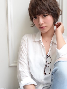 「UNIQLO（ユニクロ）のMEN プレミアムリネンシャツ（長袖）（シャツ/ブラウス、ホワイト系）」を使った、Hikariさん（レディース・154cm）の夏コーディネート