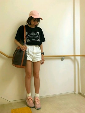 「セリーヌ」｜「アイテム（キャップ）」を使った、♡モモセエリナ♡さん（レディース・159cm）の夏コーディネート