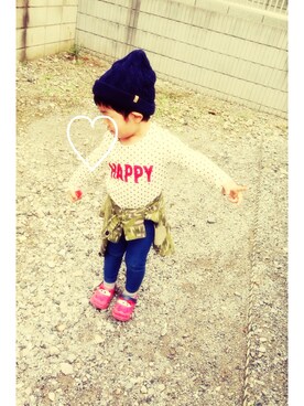 「GAP（ギャップ）のアイテム（Tシャツ/カットソー、ホワイト系）」を使った、kankanさん（キッズ・100cm）の冬コーディネート