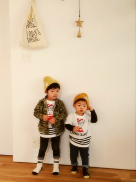 「UNIQLO（ユニクロ）のアイテム（Tシャツ/カットソー、ホワイト系）」を使った、kankanさん（キッズ・100cm）の春コーディネート