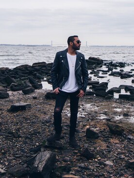 「rag & bone（ラグアンドボーン）のアイテム（デニムパンツ）」を使った、Srikar Sirikondaさん（メンズ・180cm）の夏コーディネート