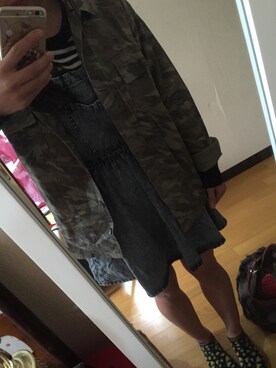 「アイテム（デニムスカート、グレー系）」を使った、mayuさん（レディース・155cm）の冬コーディネート