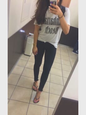 「黒スキニー」｜「アイテム（ビーチサンダル）」を使った、Mさん（レディース・161cm）の夏コーディネート