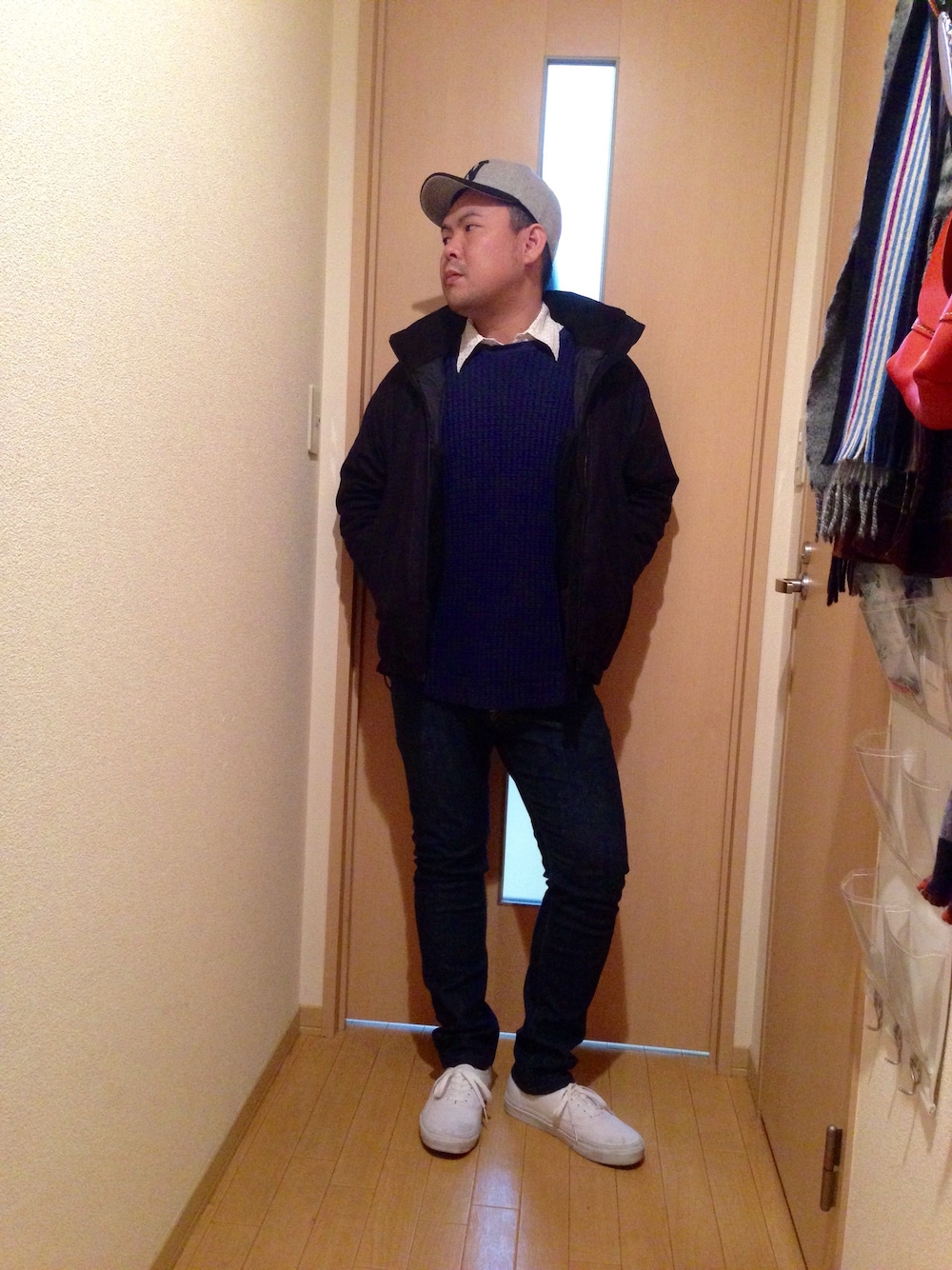 「青ニット、こけし部なりのVANS祭り《告知》、true white、チームアラサー、スキニーデニム、ウィンドウペン」｜「ID DAILYWEARのウィンドウペンブルゾン（ブルゾン、ブルー系）」を使った、John Lemonさん（メンズ・165cm）の冬コーディネートの1枚目の写真